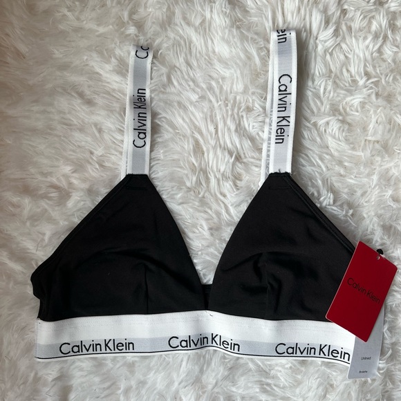 ✰ calvin klein bralette ✰ - Picture 1 of 3